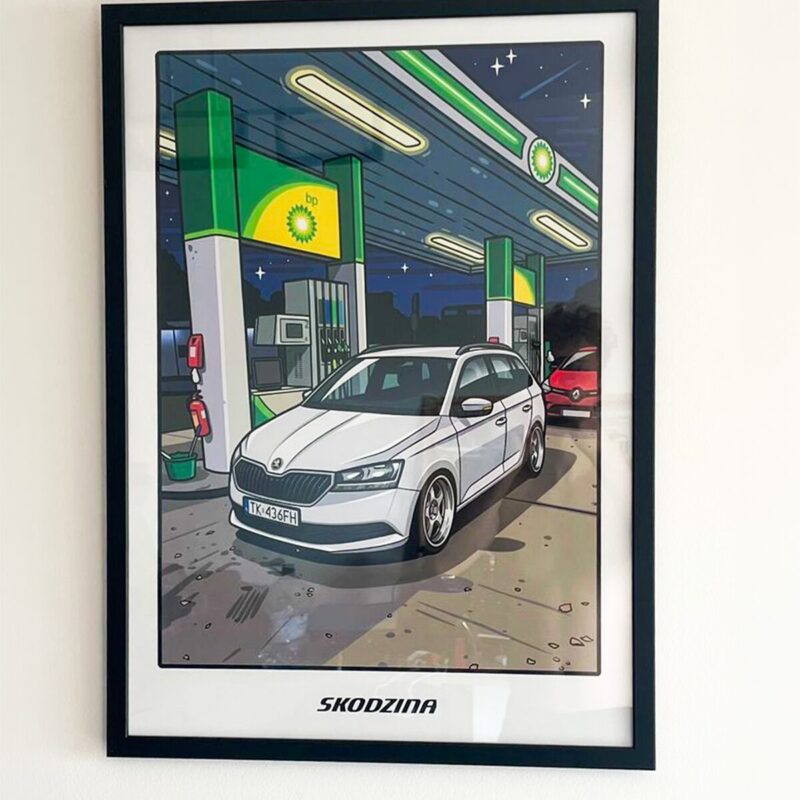 Personalizowany plakat motoryzacyjny w ramie Skoda Fabia na stacji benzynowej grafika na zamówienie